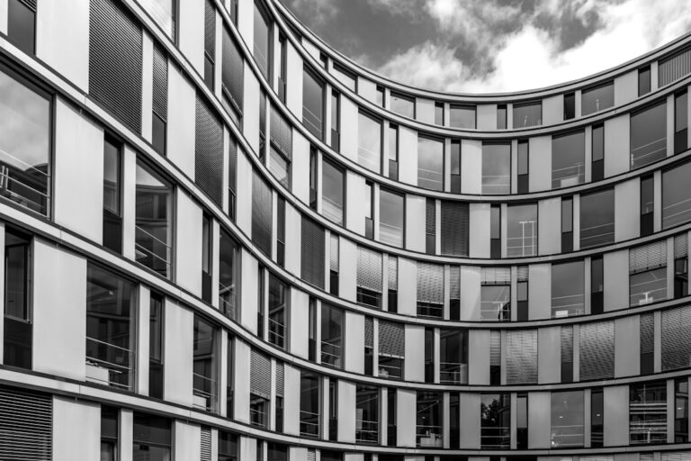 Hamburger Mehrfamilienhaus zur Mietrechtsreform 2026