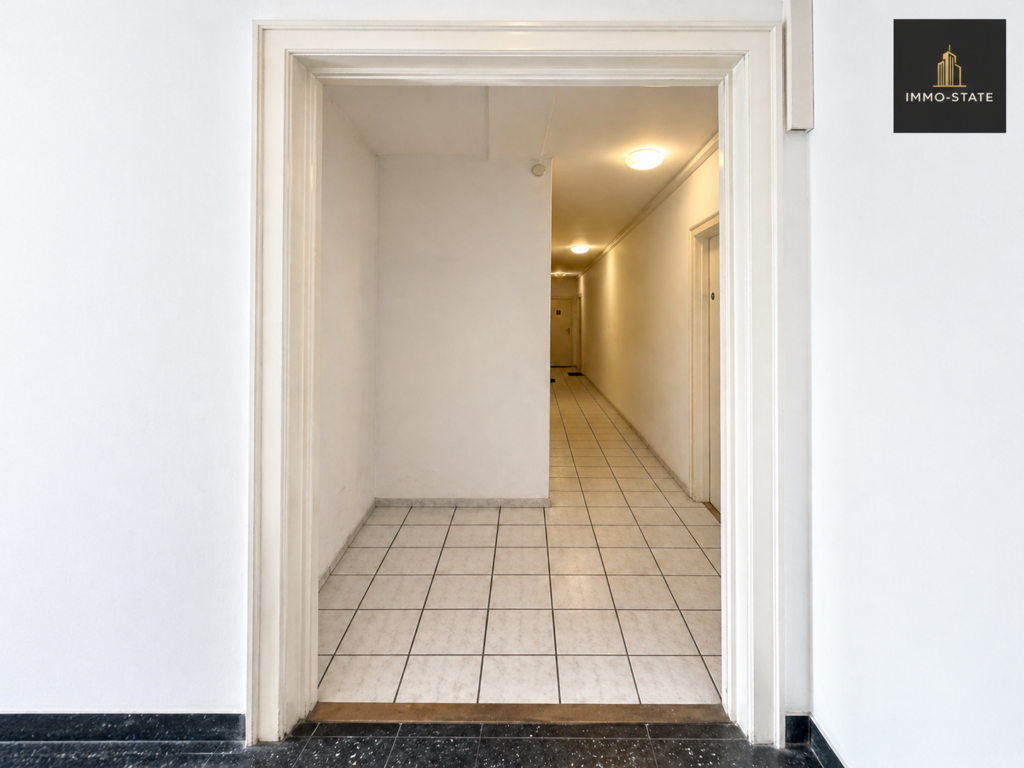 Allgemeinfläche und Etagenflur im Wohn- und Geschäftshaus Rahlstedter Weg 73